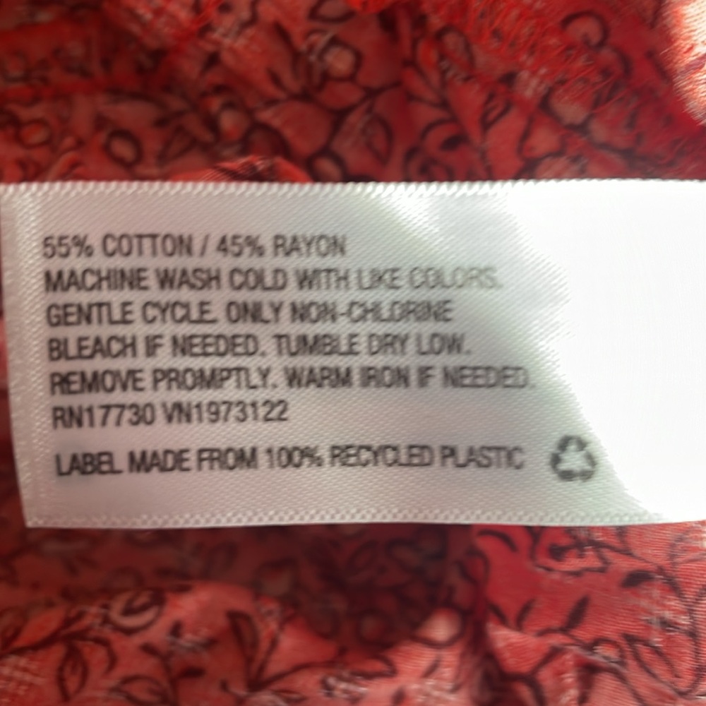 Universal Thread pretty floral wrap blouse. XL. Red. Nice condition. - Picture 5 of 5